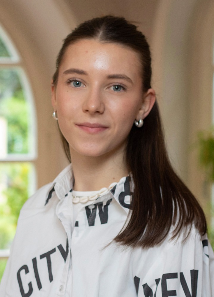 Leni Felbermair, Assistenz der Geschäftsleitung, Modeberatung